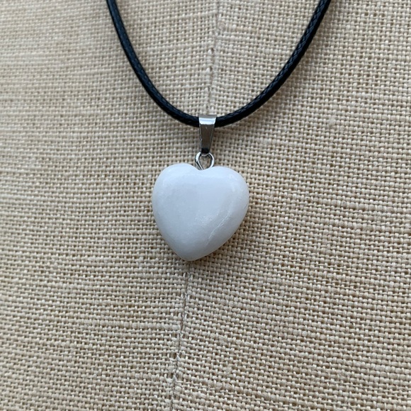 Handmade Genuine Stone Heart Amulet Necklace - Picture 5 of 8